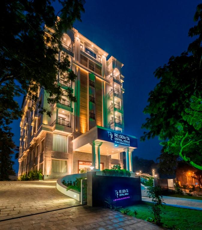 Regenta Central Herald Hotel