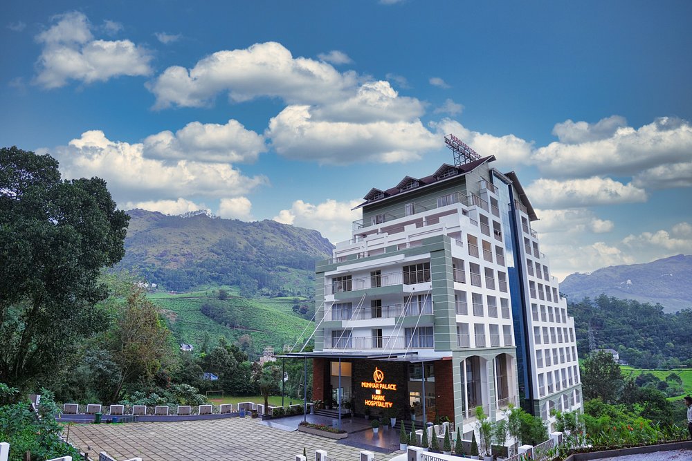 Golden Munnar Palace 