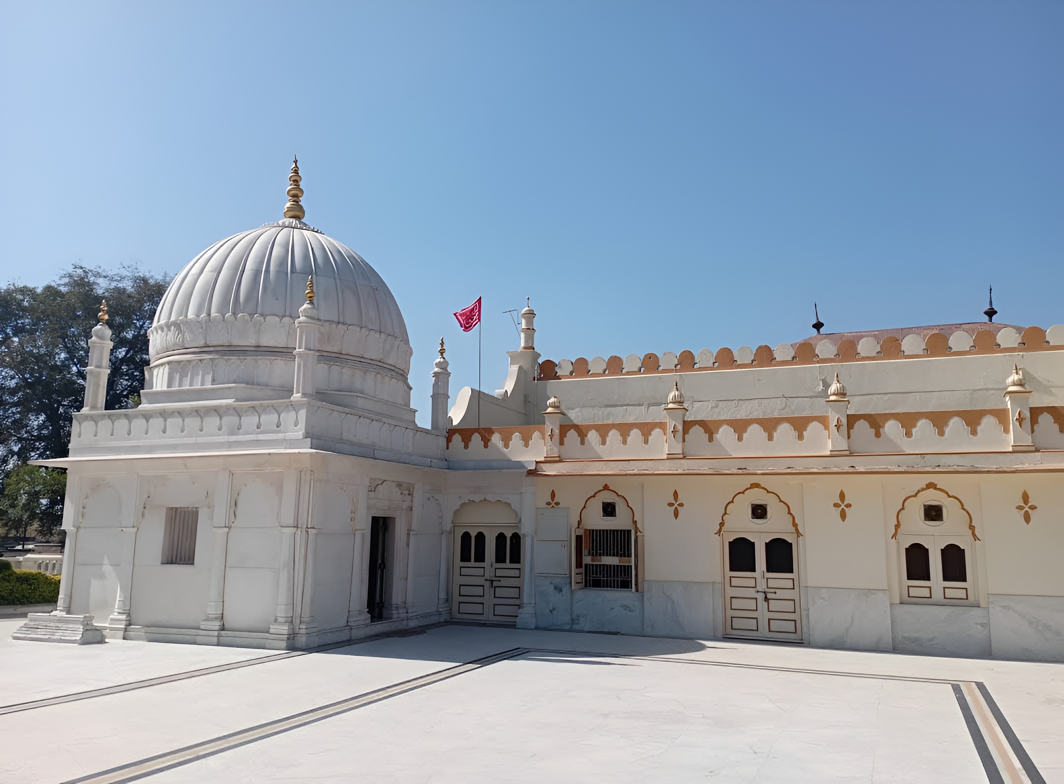 Mazar-E-Sayedi Qazi Khan