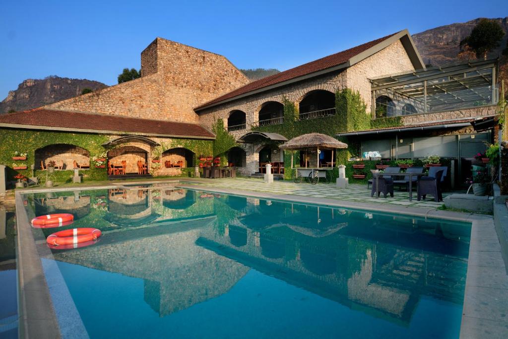 Mountain Club Resort