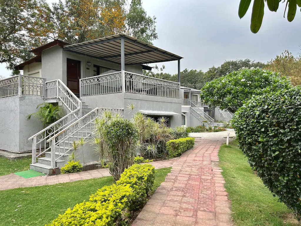 Manu Maharani Resorts & Spa
