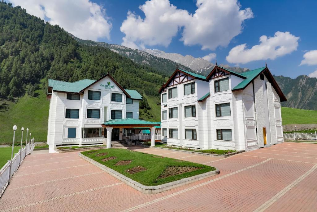 Lemon Tree Hotel